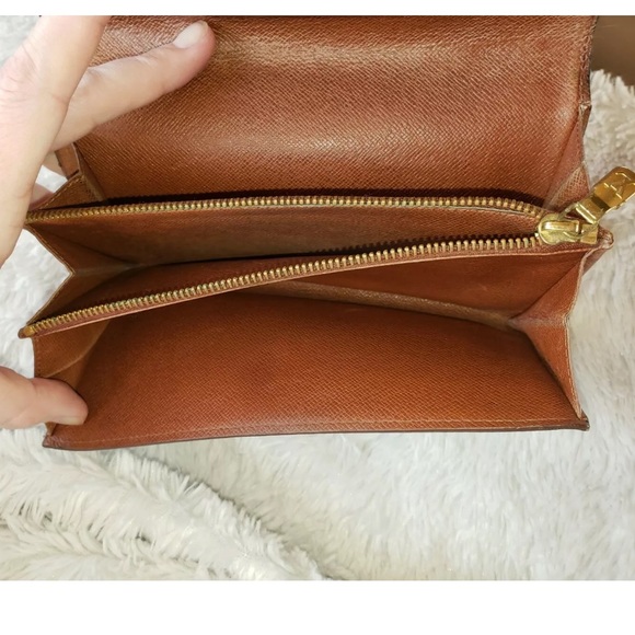 Louis Vuitton Authentic Vintage Accordion Wallet - Picture 7 of 16